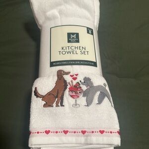 Member's Mark White Kitchen Towel Set with Dog Embroidery